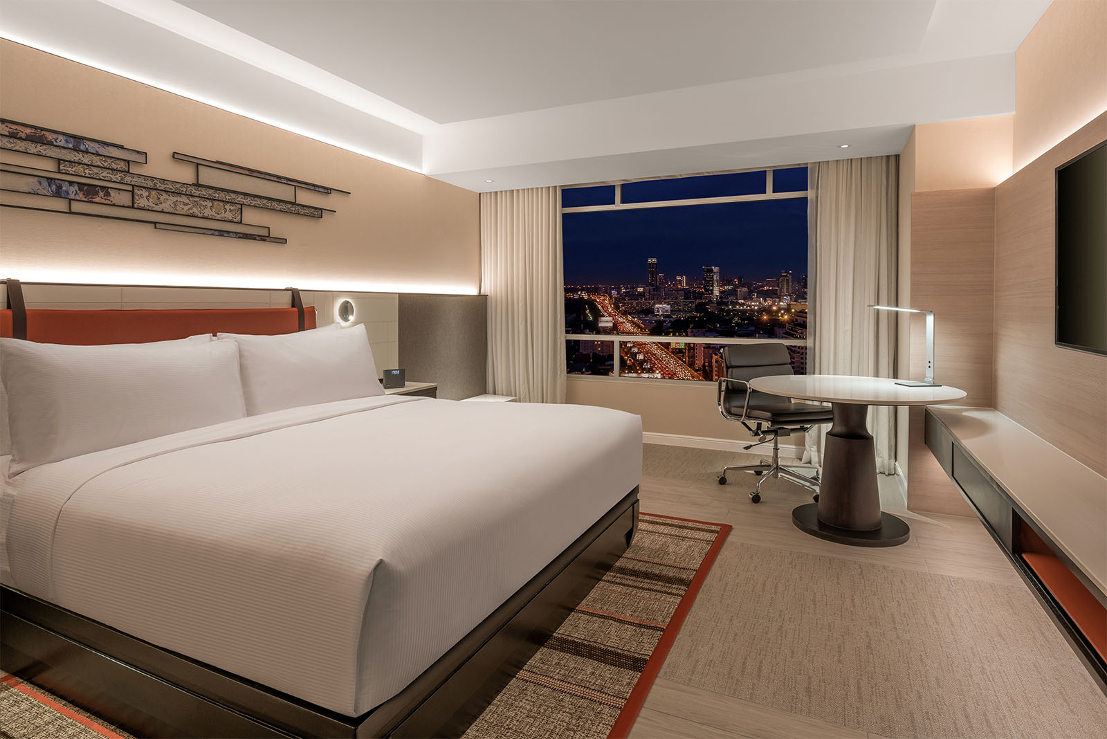 DoubleTree by Hilton Bangkok Ploenchit