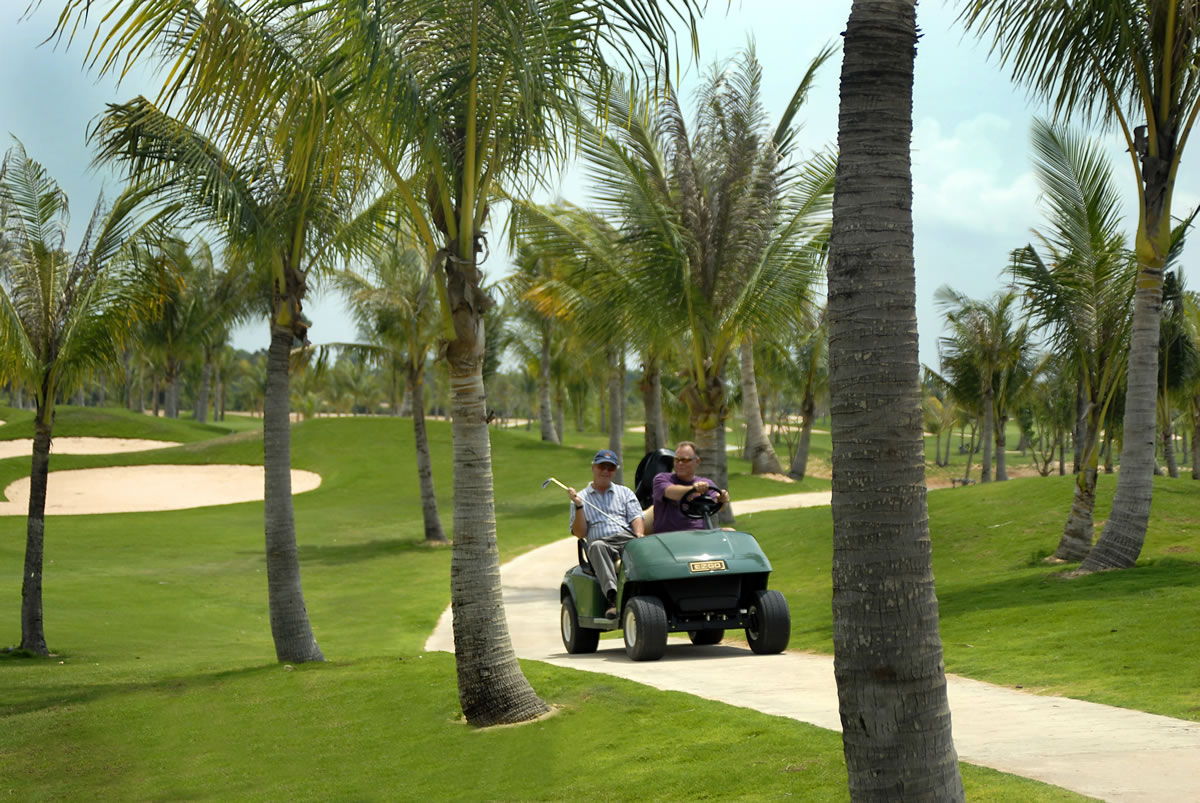 Siem Reap Cambodia Golf & History Tour