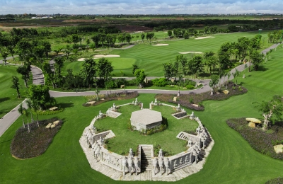 Vattanac-Golf-Resort-West-Course-Elephants