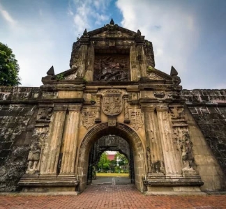 fort-santiago-manila-tour